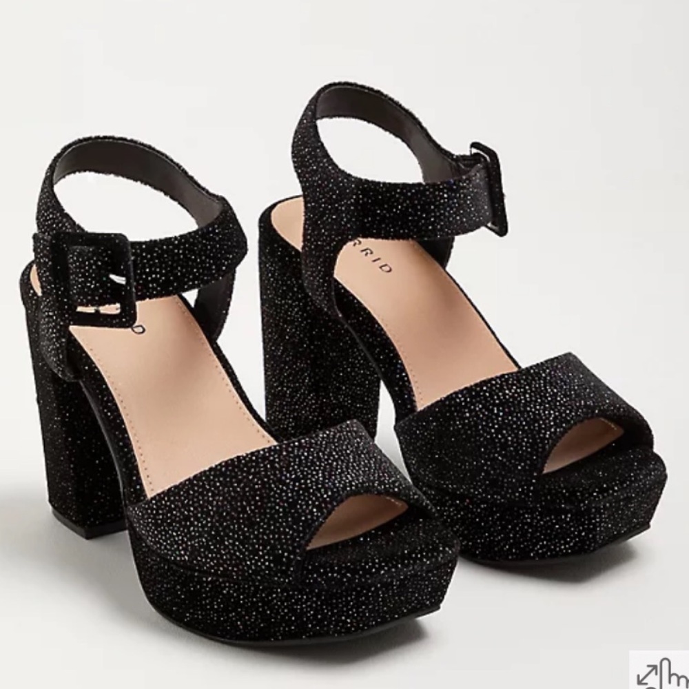 NWT TORRID Platform Heel - Velvet Glitter Black